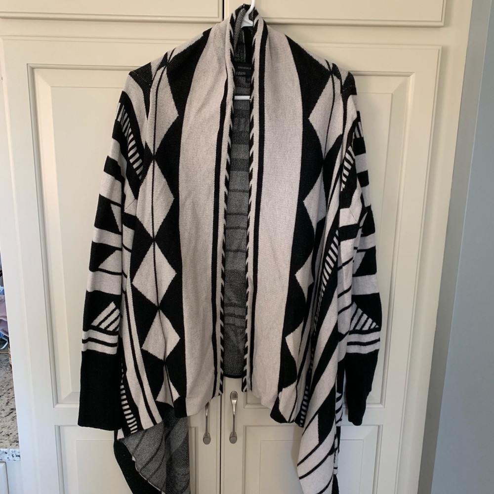 EUC Banana Republic geometric patterned sweater